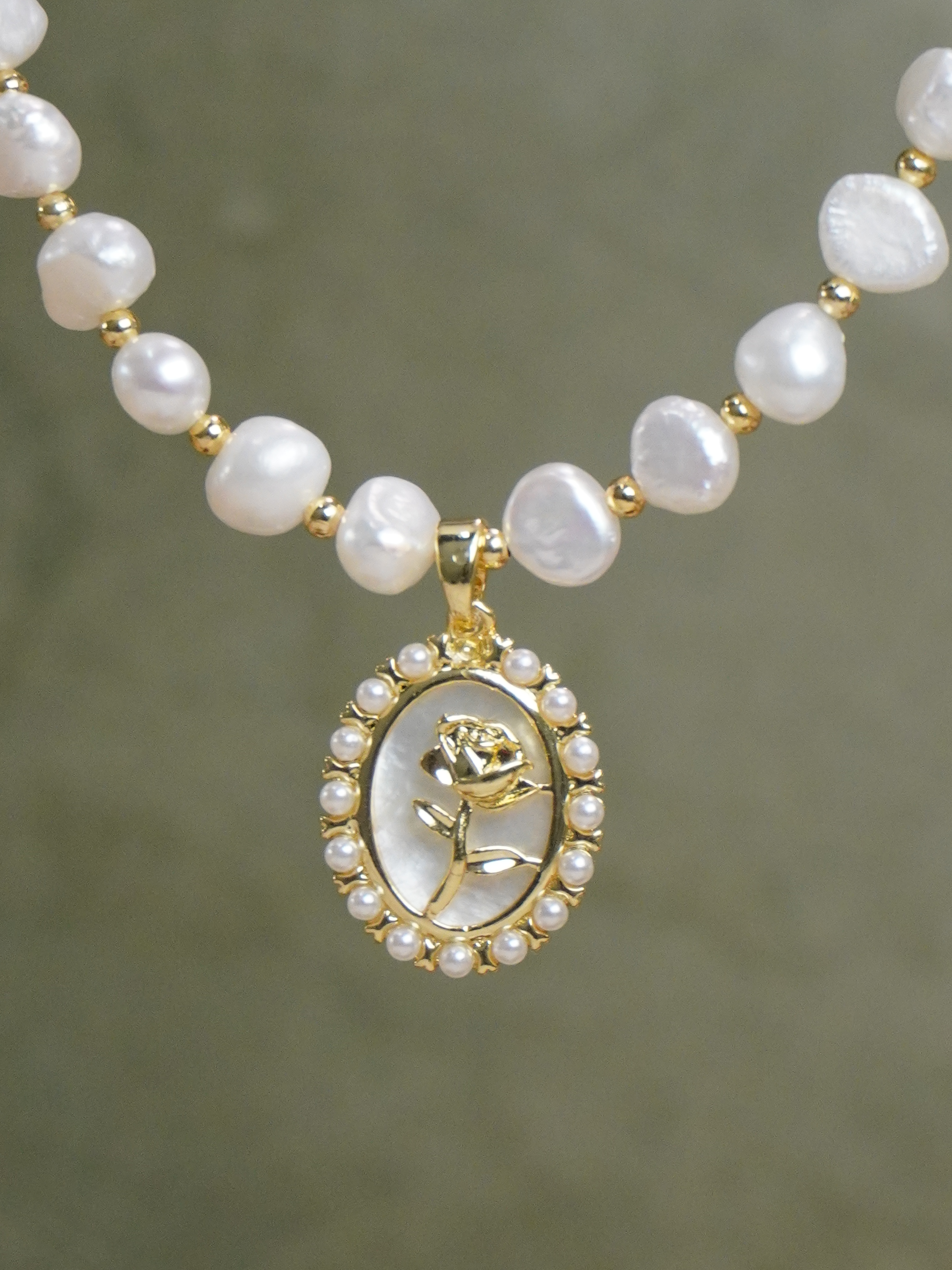 Vintage Rose Cameo Jewelry Set, Baroque Freshwater Pearl Necklace & Drop Earrings, Gold‑Plated Mother‑of‑Pearl Gift Set for Women