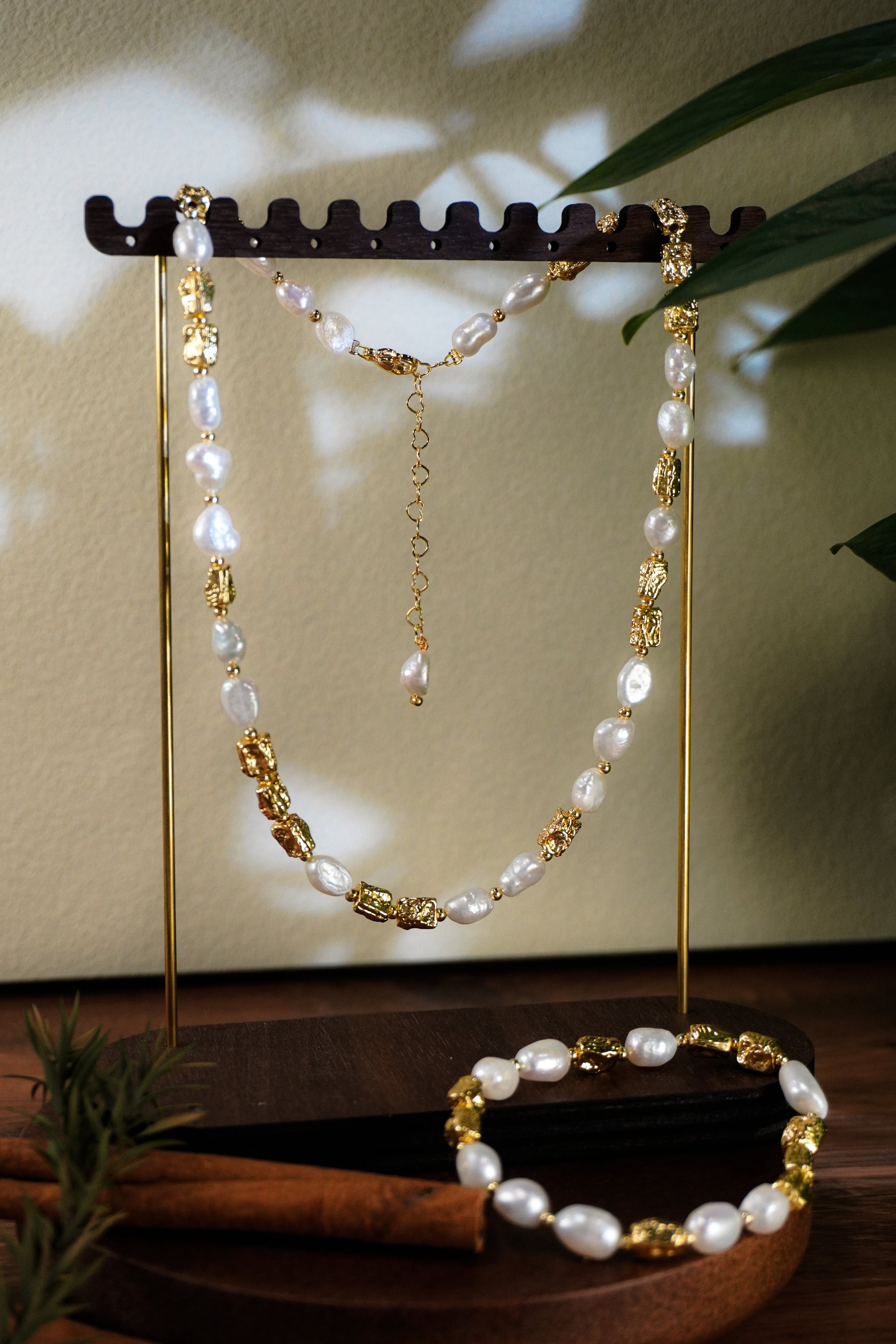 Baroque Pearl & Textured Gold Matching Jewelry Set, Irregular Pearl Necklace & Bracelet for Women